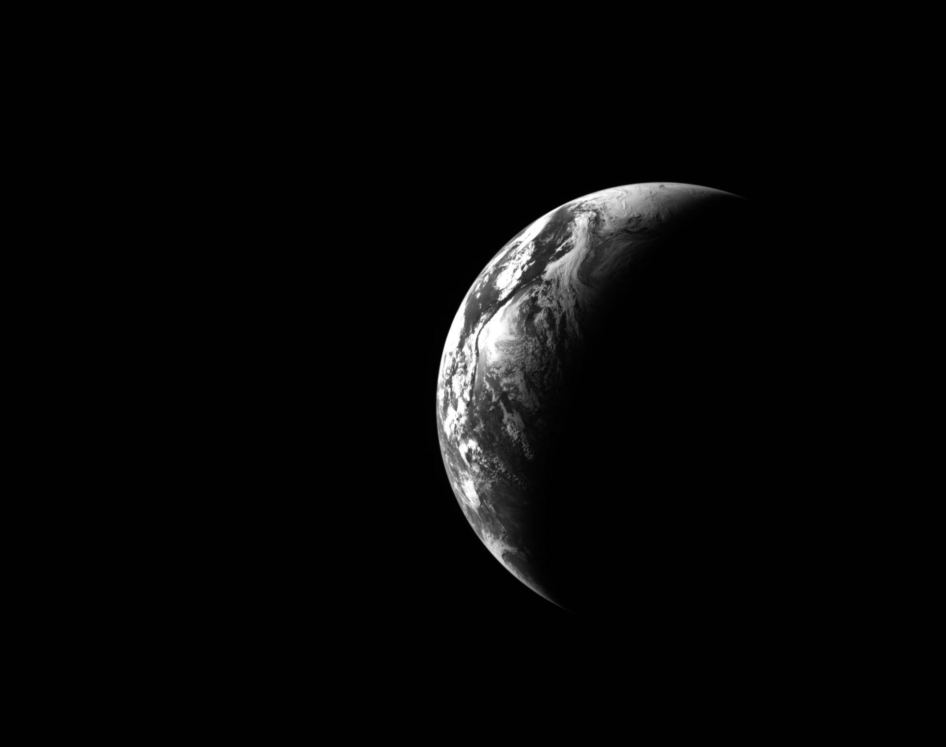 Artemis II: Humanity's New Lens on Earth from Deep Space